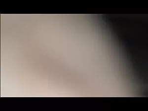 سبزه ای با سینه های  ...